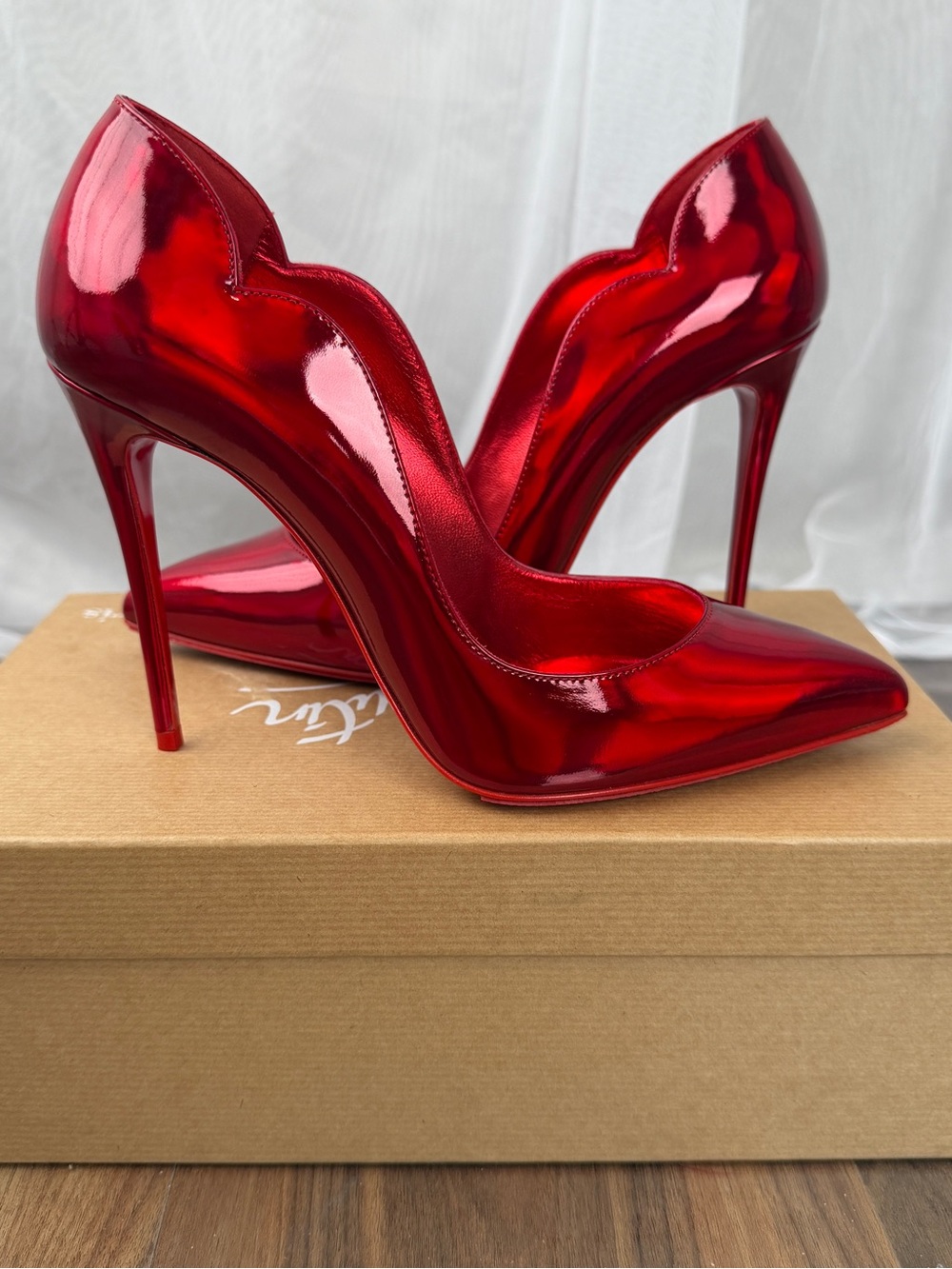 CHRISTIAN LOUBOUTIN HOT CHICK 100 PATENT PSYCHIC LOUBI RED 37.5